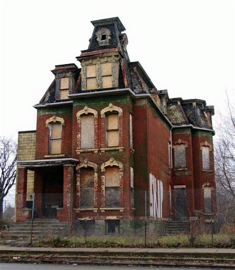 Abandoned Mansions In Detroit