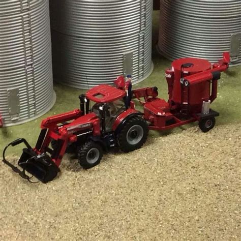 1/64 CASE IH | Farm toy display, Farm toys, Toy barn