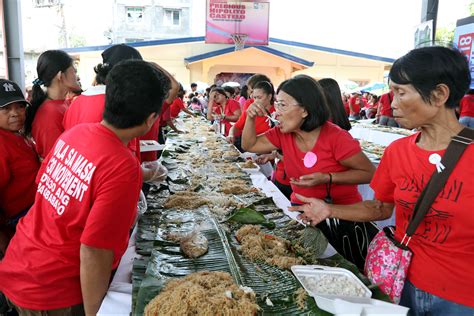 "Salo-salo ng mga Maralita" | Photos | Philippine News Agency