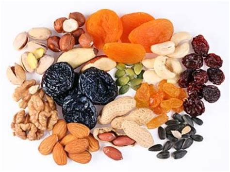 Dried Fruit and Nuts Nutrition Facts - Eat This Much