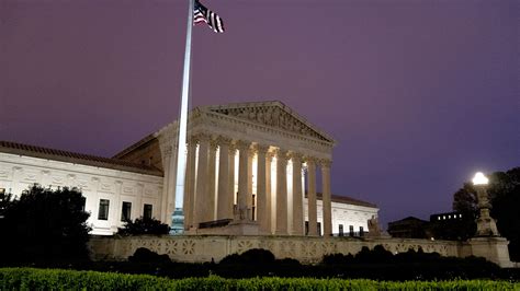 Democrats introduce legislation to expand Supreme Court to 13 justices