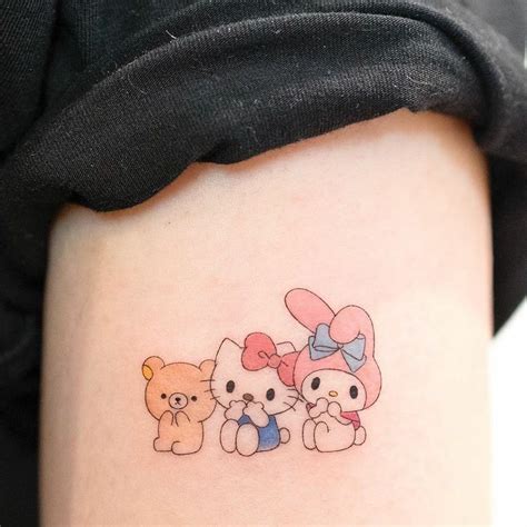 𝚢𝚘𝚌𝚗𝚐𝚒𝚜 © | Cute tattoos, Hello kitty tattoos, Kawaii tattoo