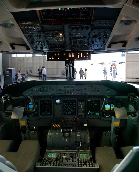 The cockpit of the Q400 | The cockpit of the Q400. Too many … | Flickr