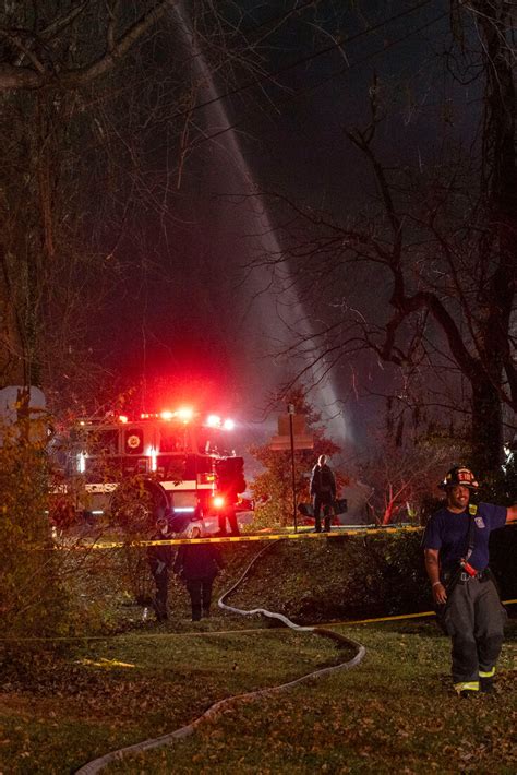 House in Arlington, Va., Explodes as Police Prepare to Serve Search ...