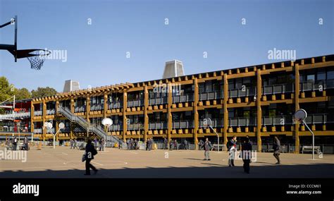 MOSSBOURNE COMMUNITY CENTRE ACADEMY SCHOOL, Richard Rogers Partnership ...