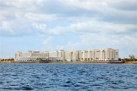 Sunseeker Resort - Waterfront Resort in Florida