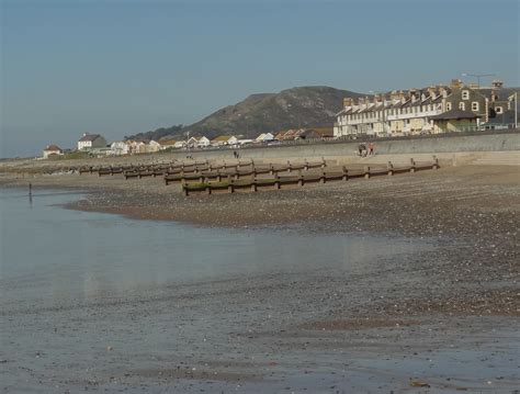 Tywyn - Gwynedd, Wales - Around Guides