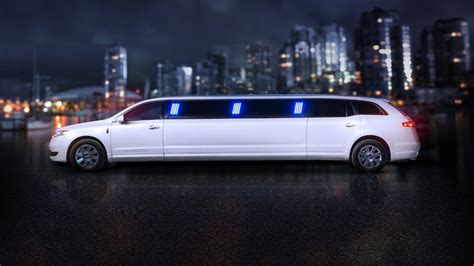 Throw a Big Party in a Fancy Lincoln Mkt Limousine Rental in Boston