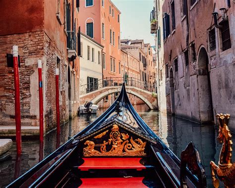 Gondola Ride in Venice – Is it Really Worth it? - World of Lina