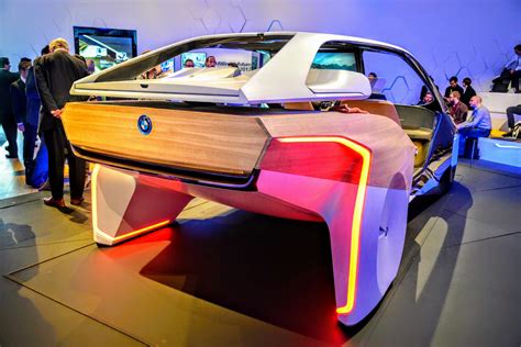 BMW unveils its crazy self-driving future concept car at CES 2017