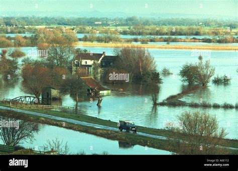 Flooding on the Somerset levels Stock Photo - Alamy