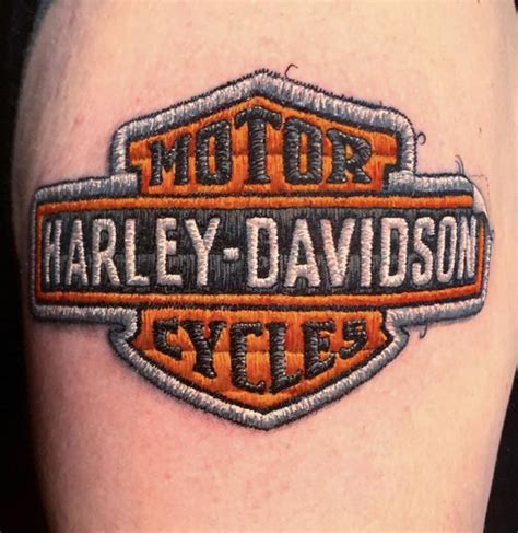 Embroidered Patch Style Tattoo (by: Duda Lozano) : r/Harley