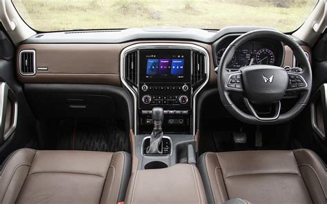 Mahindra Scorpio Interior Images: Scorpio Interior Photo Gallery