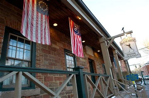 The Oldest Restaurant In New York Has A Truly Incredible History