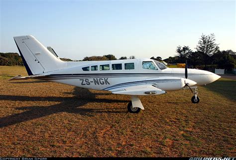 Cessna 402C ... - Untitled | Aviation Photo #0947529 | Airliners.net