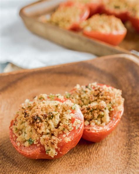 Stuffed Baked Tomatoes | RecipeLion.com