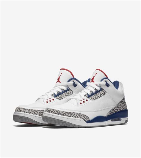 Air Jordan 3 Retro OG 'White & Cement Grey & Blue'. Nike SNKRS