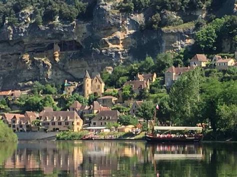 Castles And Scenery-Kayaking On The Dordogne River - France Travel Tips