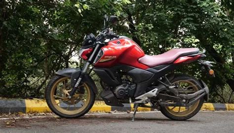 Yamaha FZS Fi V4 Review क्या मिलता है इसमें खास, देखें डिटेल