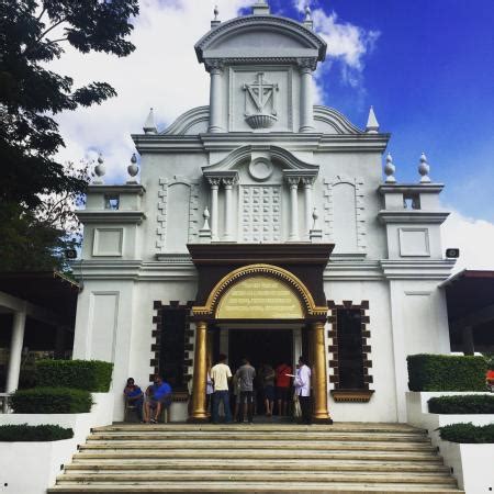 Monasterio de Tarlac - Picture of Sacred Relic of The True Cross, Luzon ...