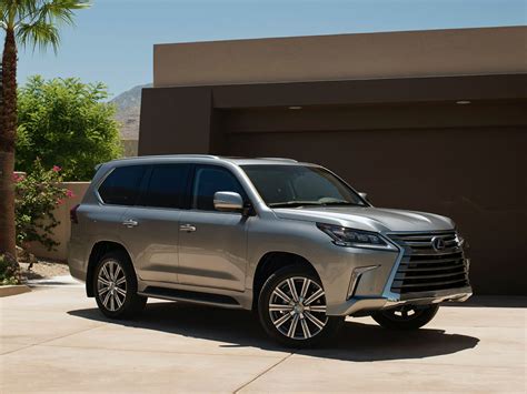 2017 Lexus LX 570 - Price, Photos, Reviews & Features