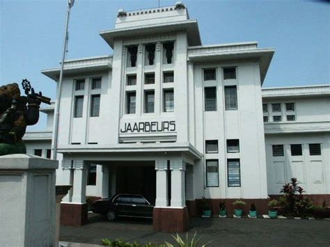 Kologdam Building in Bandung, Indonesia (1920) Art Deco Buildings, Art ...