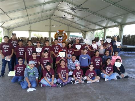 School Partner – Lyons Elementary - The Houston Zoo