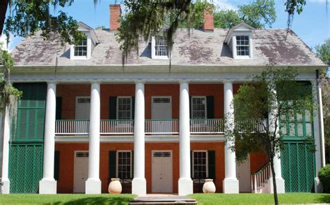 What are Antebellum Homes? (with pictures)