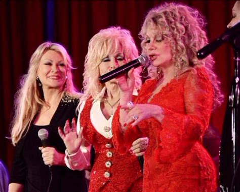 Dolly Parton family - a singing and a big one!