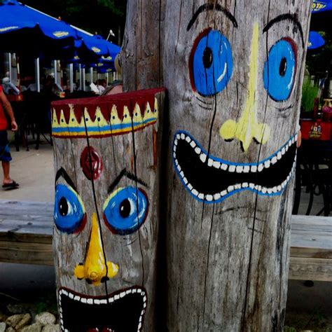 easy to paint totem poles | Totem pole, Pole art, Art pole