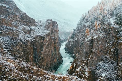 River Between Rocky Mountains · Free Stock Photo