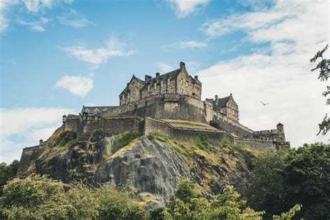 Famous Edinburgh Castle Ghosts and Hauntings - Exemplore