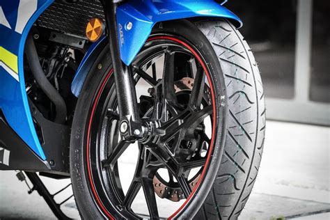 Suzuki GSX-250R review: Humble commuter rocks Superbike style