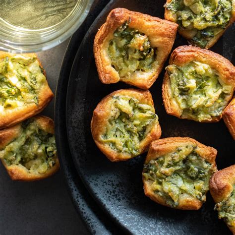 Spinach Artichoke Bites - easy, crowd-pleasing appetizer