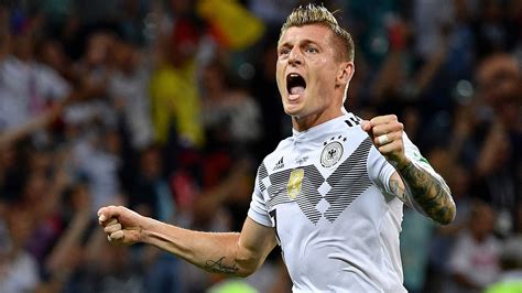 "Nationalmannschaftstor des Jahres": Kroos macht das Rennen :: DFB ...