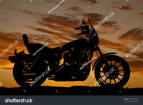 4,549 Motorcycle silhouette sunset Images, Stock Photos & Vectors ...