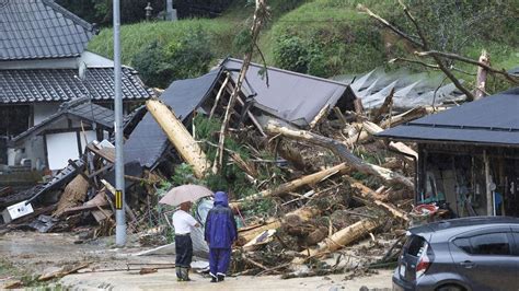 Typhoon Lan hits western Japan, prompts evacuation warnings for 237,000 ...