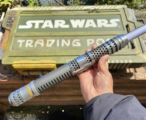 NEW 2021 DISNEYLAND DARTH MAUL LEGACY LIGHTSABER SHADOW COLLECTIVE HILT ...