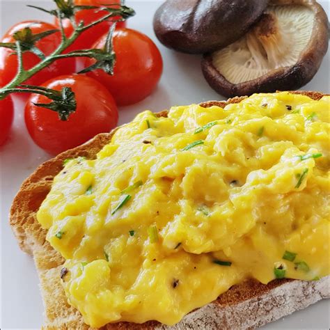 KitchenTigress: Gordon Ramsay's Scrambled Eggs