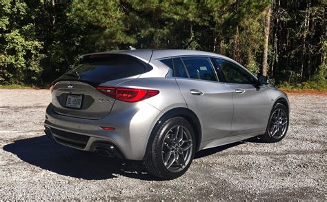 2018 INFINITI QX30 Sport 32