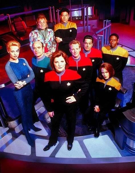 Star Trek Voyager Crew | Star trek voyager, Star trek crew, Star trek