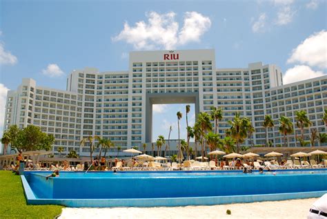 Riu Peninsula Cancun | Riu peninsula cancun, Cancun summer, Honeymoon ...