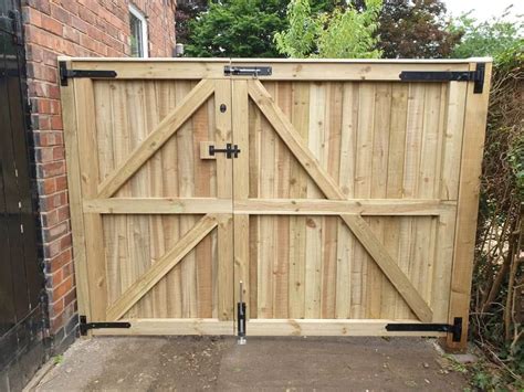 16 DIY Driveway Gates Ideas That Are Easy to Install | Driveway gate ...