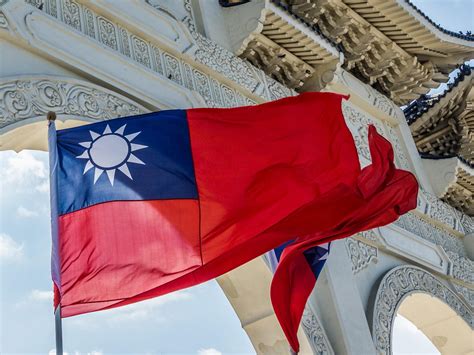 Apple removes Taiwan flag emoji in Hong Kong | The Independent | The ...