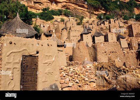 Dogon architecture - Banani, Pays Dogon, MALI Stock Photo: 7579846 - Alamy