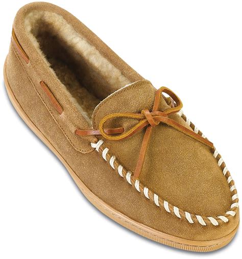 Minnetonka Moccasins Sheepskin Hardsole Moc Slipper, Tan - 75963, Slippers