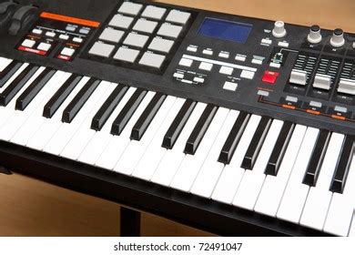 Synthesizer Keyboard Stock Photo 72491047 | Shutterstock