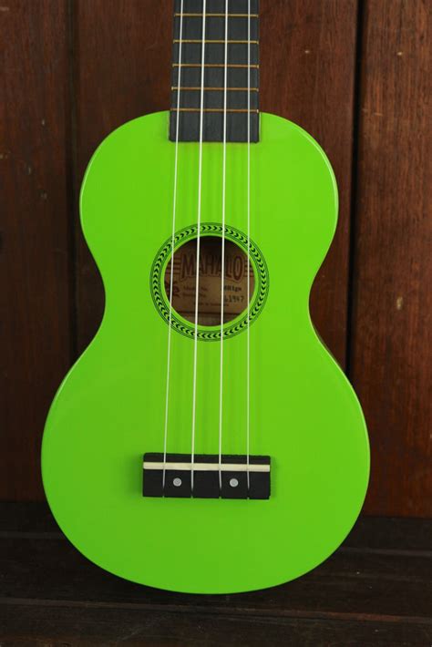 Mahalo Rainbow Series Ukulele (various colours) | The Rock Inn