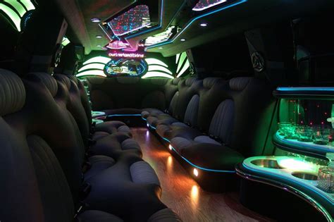 Party Bus!! I want this!! Bridal Party, Wedding Party, Limo Party ...