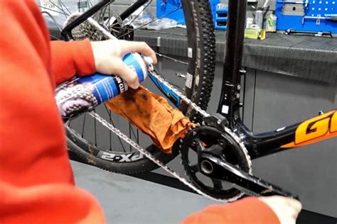 How to Lube Your Chain - Bike Maintenance Tips | Tredz Bikes